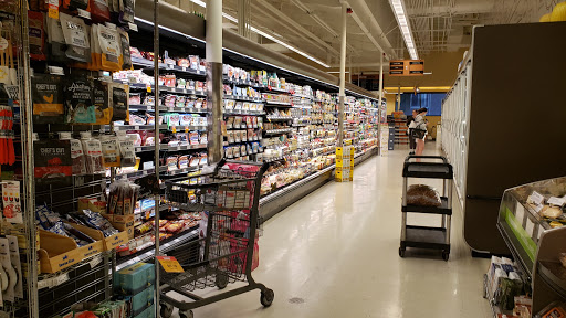 Gourmet Grocery Store «Metropolitan Market Magnolia», reviews and photos, 3830 34th Ave W, Seattle, WA 98199, USA