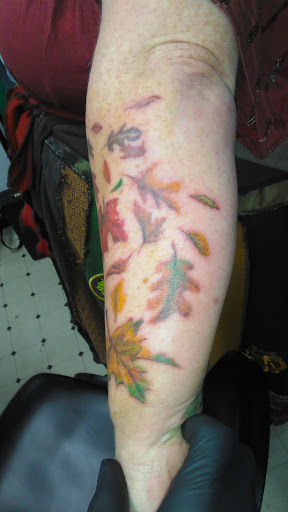 Tattoo Shop «Bent N Twiztid Tattooing», reviews and photos, 15 River Rd, Willington, CT 06279, USA