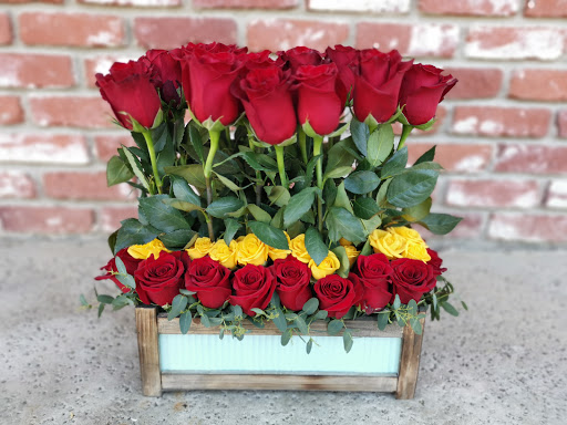 Florist «Woodland Warner Flowers», reviews and photos, 21212 Ventura Blvd, Woodland Hills, CA 91364, USA