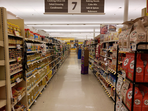 Grocery Store «Stop & Shop», reviews and photos, 1083 Inman Ave, Edison, NJ 08820, USA
