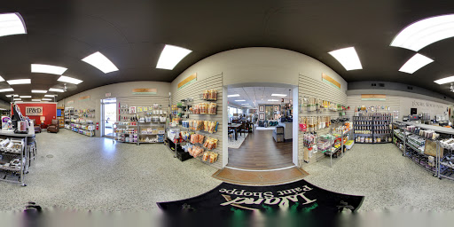 Interior Designer «Island Paint & Decorating Center», reviews and photos, 860 N Courtenay Pkwy, Merritt Island, FL 32953, USA