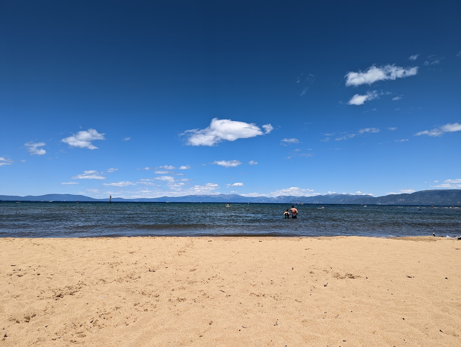 Fotografie cu Kiva Beach cu drept și lung