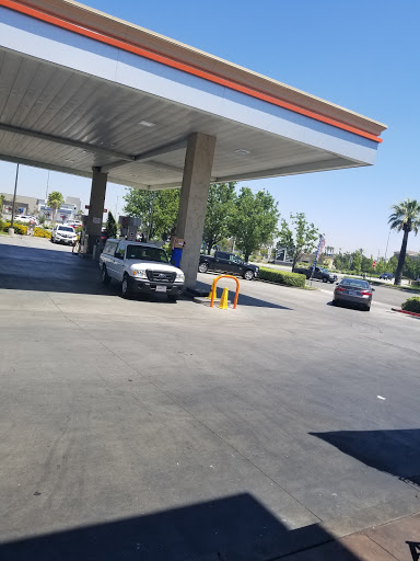 Car Wash «Mills Circle Car Wash», reviews and photos, 4350 Mills Cir, Ontario, CA 91764, USA