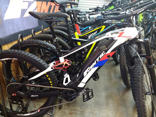 Motorcycle Dealer «Moore And Sons Motorcyles», reviews and photos, 21431 E Cliff Dr, Santa Cruz, CA 95062, USA