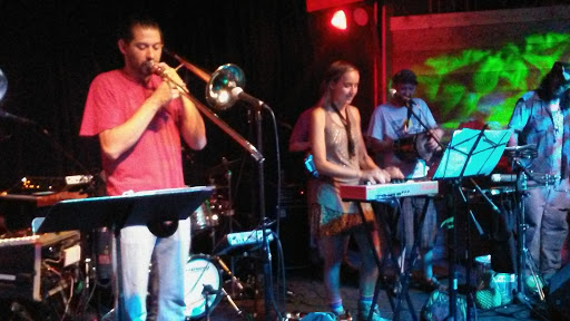 Pizza Restaurant «Whirled Pies Downtown», reviews and photos, 199 W 8th Ave, Eugene, OR 97401, USA