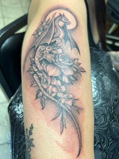 Explore cool elbow tattoo ideas, creative tattoo ideas in Houston, available at 333 Tattoo Studio HTX