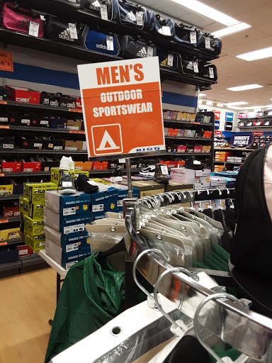 Sporting Goods Store «Big 5 Sporting Goods - Longview», reviews and photos, 600 Triangle Shopping Center #150, Longview, WA 98632, USA