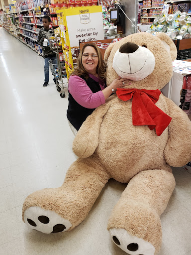 Shopping Mall «Prospect Plaza Shopping Center», reviews and photos, 18-54 Kane St, West Hartford, CT 06101, USA