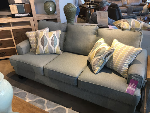 Furniture Store «Rooms To Go Furniture Store - Daytona Beach», reviews and photos, 2375 W International Speedway Blvd, Daytona Beach, FL 32114, USA