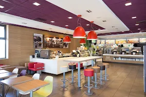 McDonald’s Reggio Emilia Tien An Men image
