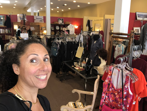 Thrift Store «American Cancer Society Discovery Shop», reviews and photos, 844 Robertson Blvd, Los Angeles, CA 90035, USA