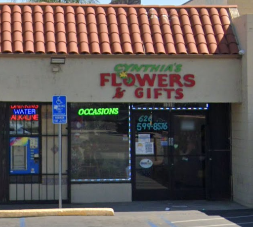 Cynthias Flowers & Gifts image