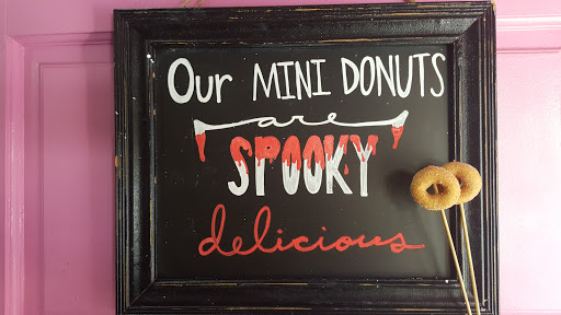 Donut Shop «Downtown Donuts», reviews and photos, 307 W 3rd St, Santa Ana, CA 92701, USA