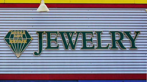 Jewelry Repair Service «M.E. Jewelry», reviews and photos, 607 SE Everett Mall Way, Everett, WA 98208, USA