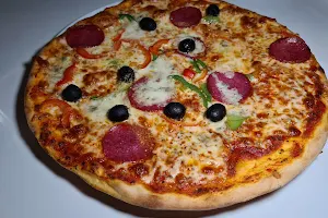 pizzeria picasso image