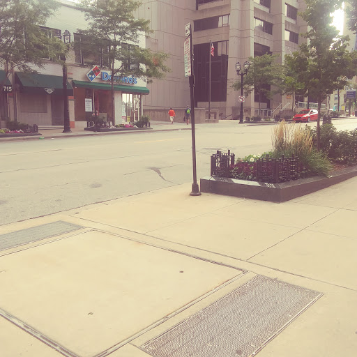 Liquor Store «Westown Market Liquor Store», reviews and photos, 700 W Wisconsin Ave, Milwaukee, WI 53233, USA