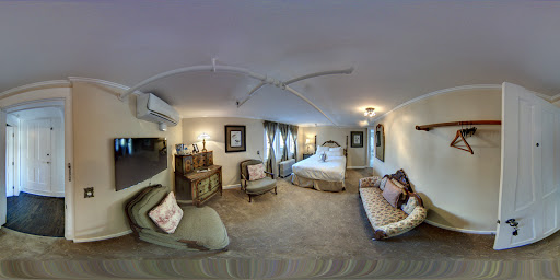 Hotel «Maxwell Mansion», reviews and photos, 421 Baker St, Lake Geneva, WI 53147, USA