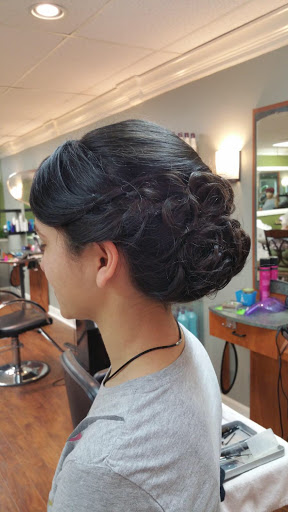 Hair Salon «UG Hair Salon», reviews and photos, 7592 Gardner Park Dr, Gainesville, VA 20155, USA