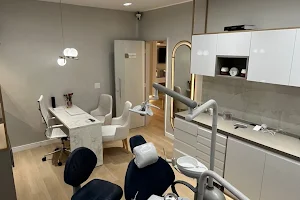Seletto Dental image