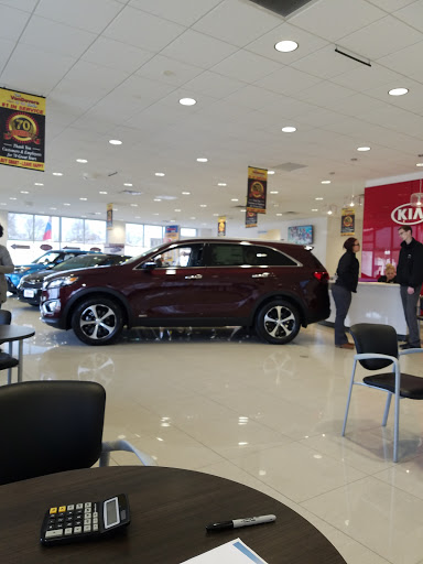 VanDevere Kia image 2