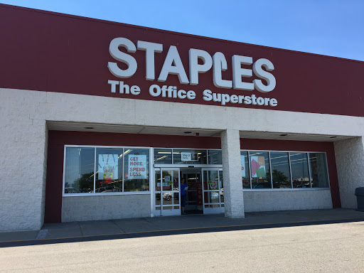 Staples, 2337 N Park Dr, Holland, MI 49424, USA, 