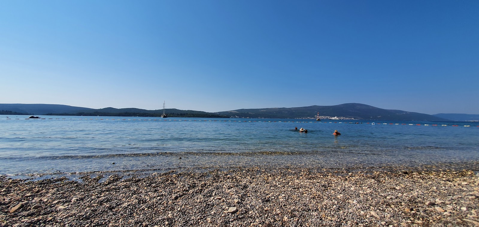 Photo of Belane beach with turquoise pure water surface