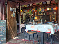 Atmosphère du Restaurant Le Resto du Village à Vallon-Pont-d'Arc - n°2