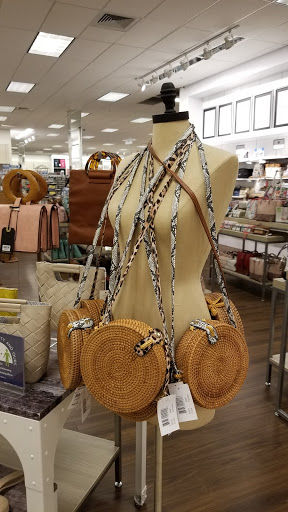 Department Store «Bealls Department Store», reviews and photos, 2302 E Semoran Blvd, Apopka, FL 32703, USA