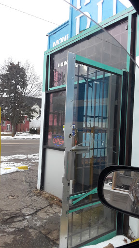 Supermarket «Hinky Dinky Supermarket», reviews and photos, 3110 M L King Ave, Flint, MI 48505, USA