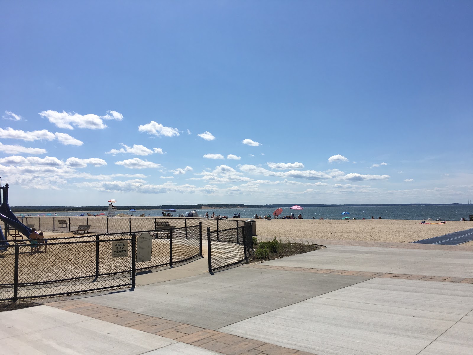 Photo of West Meadow Beach with very clean level of cleanliness