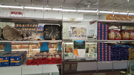 Shopping Mall «Woodrow Shopping Plaza», reviews and photos, 655 Rossville Ave, Staten Island, NY 10309, USA