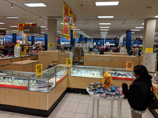 Shopping Mall «Golf Mill Shopping Center», reviews and photos, 239 Golf mill Center, Niles, IL 60714, USA