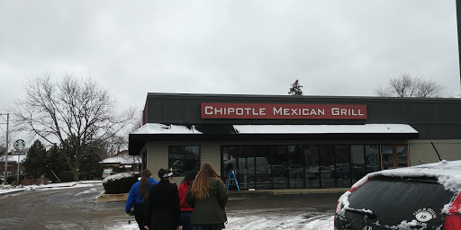Mexican Restaurant «Chipotle Mexican Grill», reviews and photos, 201 N 8th St, West Dundee, IL 60118, USA