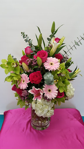 Florist «Floral Impressions», reviews and photos, 2324 N Cicero Ave, Chicago, IL 60639, USA