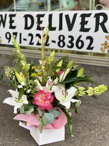 Florist «Lake O. Floral», reviews and photos, 397 N State St, Lake Oswego, OR 97034, USA