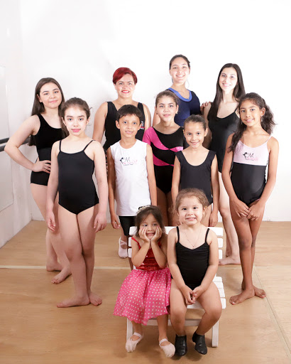 Academia De Danzas Chely Moreno