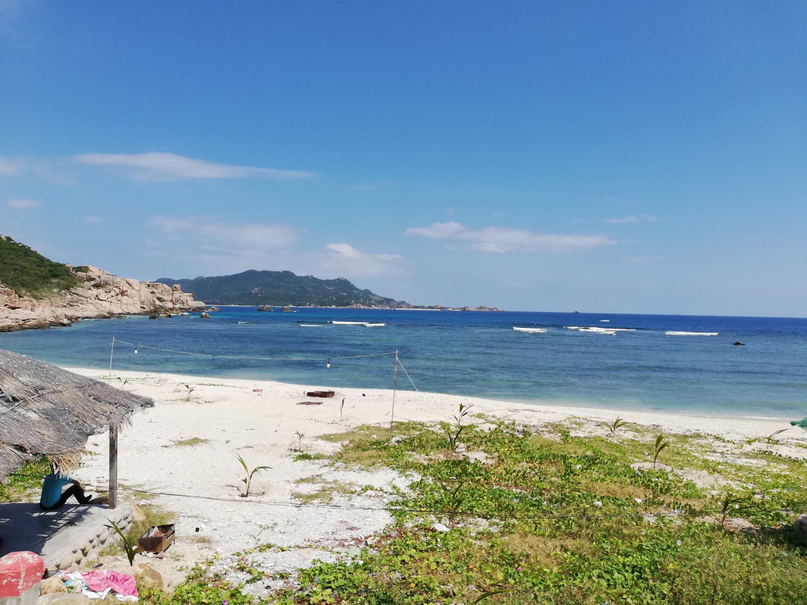 Chuong Beach的照片 带有宽敞的海湾