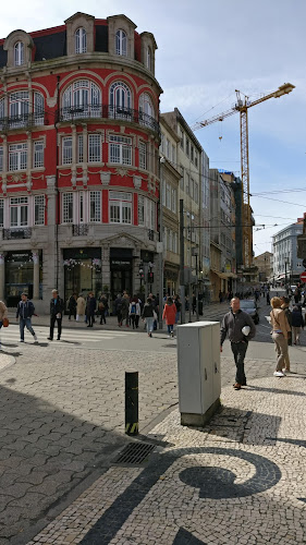 rua santa catarina 123 R\chao, 4000-450 Porto, Portugal