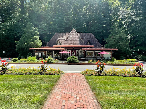 Gift Shop «Gate House Gift Shop», reviews and photos, Biltmore Estate Dr, Asheville, NC 28803, USA