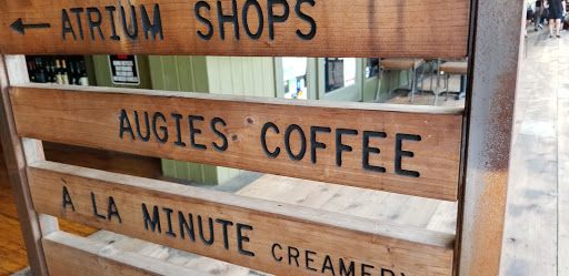 Wine Bar «Packing House Wines», reviews and photos, 540 W 1st St, Claremont, CA 91711, USA