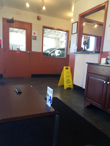 Oil Change Service «Jiffy Lube», reviews and photos, 717 W Main Rd, Middletown, RI 02842, USA