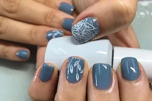 LV Nails image