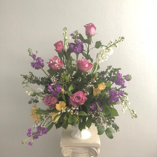 Florist «Open Air Designs - Florist | Wedding Planning | Gifts», reviews and photos, 607 N Myrtle Ave, Clearwater, FL 33755, USA