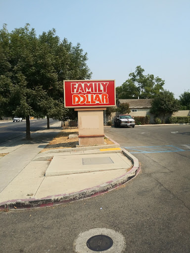 Dollar Store «FAMILY DOLLAR», reviews and photos, 1610 N Dinuba Blvd, Visalia, CA 93291, USA