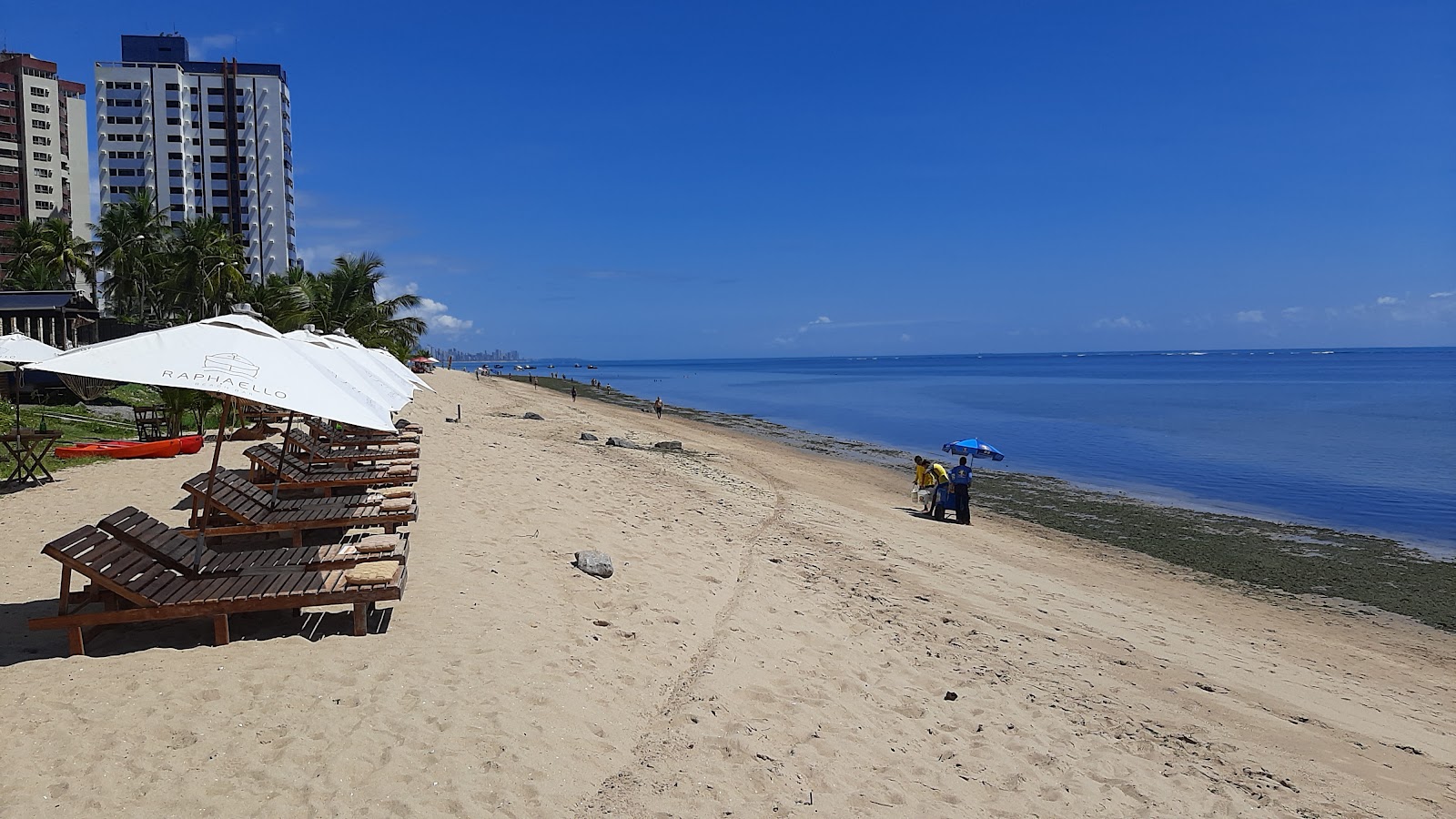 Fotografie cu Praia de Candeias II - locul popular printre cunoscătorii de relaxare