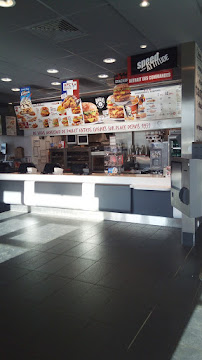 Atmosphère du Restaurant KFC Béthune à Fouquières-lès-Béthune - n°19