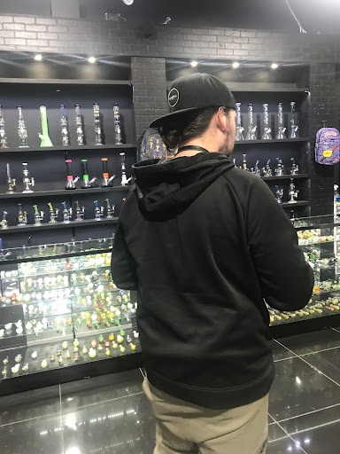 Vaporizer Store «ROCK N ROLL IT SMOKE SHOP AND VAPE SHOP», reviews and photos, 11750 Barker Cypress Rd, Cypress, TX 77433, USA