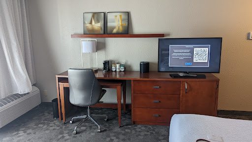 Hotel «Courtyard by Marriott Charlotte SouthPark», reviews and photos, 6023 Park S Dr, Charlotte, NC 28210, USA