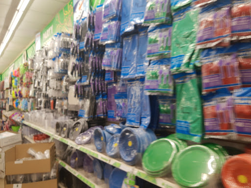 Dollar Store «Dollar Tree», reviews and photos, 21800 Towncenter Plaza #237, Sterling, VA 20164, USA