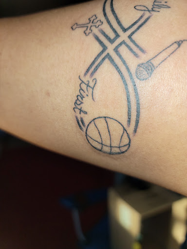 Tattoo Shop «Tuff City Tattoos», reviews and photos, 650 E Fordham Rd, Bronx, NY 10458, USA